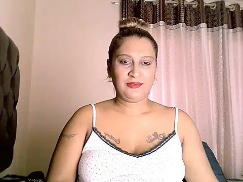 eroticbeauty37 online show from March 27, 2026, 1:56 pm