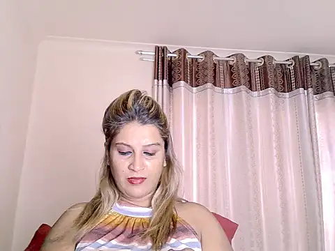 Snapshot of eroticbeauty37 chatting on September 10, 2025, 1:32 pm eroticbeauty37 online show from September 10, 2025, 1:32 pm