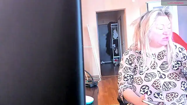 Snapshot of PamHardFuck chatting on March 2, 2025, 11:19 am PamHardFuck online show from March 2, 2025, 11:19 am
