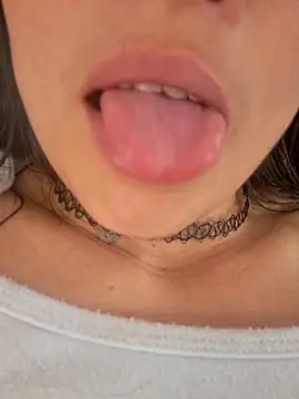 Alexandrasaenz online show from September 22, 2025, 4:57 pm