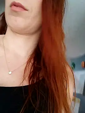 clara-francaise online show from February 15, 2026, 12:59 pm