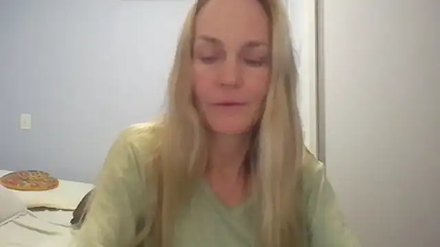 Annylove1 online show from June 16, 2026, 12:21 am