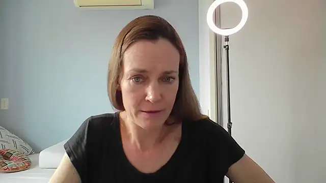 Annylove1 online show from December 3, 2025, 3:33 pm