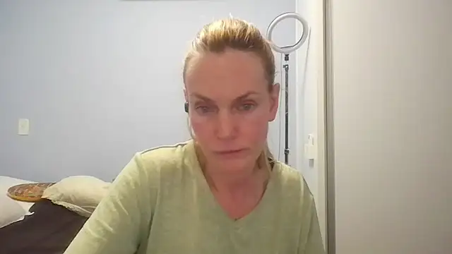 Annylove1 online show from June 15, 2026, 12:12 am