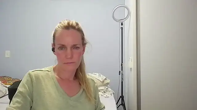 Annylove1 online show from March 6, 2026, 12:27 am