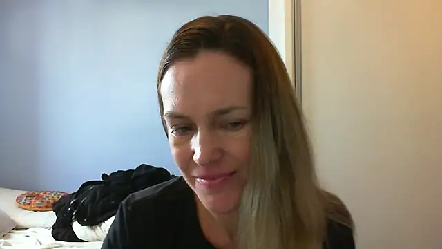 Annylove1 online show from October 15, 2025, 10:56 am