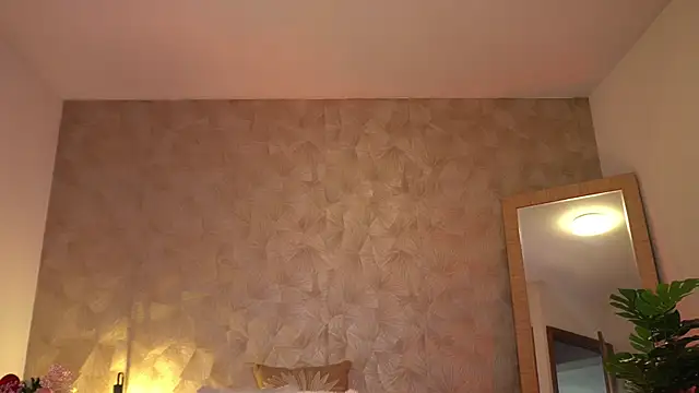 Snapshot of KalaBeckett_ chatting on June 21, 2026, 12:44 pm KalaBeckett online show from June 21, 2026, 12:44 pm