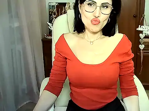 Snapshot of Alyona_Alex chatting on December 10, 2024, 3:22 pm Alyona Alex online show from December 10, 2024, 3:22 pm
