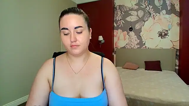 Snapshot of Roxie_Bradley chatting on June 9, 2026, 5:41 am Roxie Bradley online show from June 9, 2026, 5:41 am