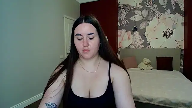 Snapshot of Roxie_Bradley chatting on July 29, 2026, 5:39 am Roxie Bradley online show from July 29, 2026, 5:39 am