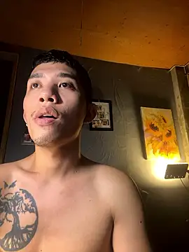 xlovercum online show from January 13, 2026, 7:07 pm