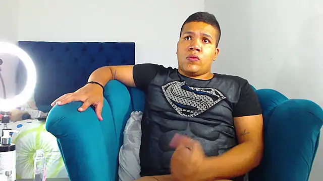 Snapshot of StevanHouston chatting on January 20, 2025, 12:15 am StevanHouston online show from January 20, 2025, 12:15 am