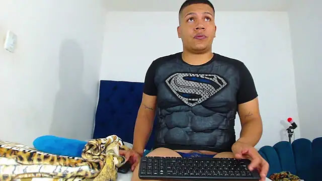 Snapshot of StevanHouston chatting on December 21, 2024, 2:04 pm StevanHouston online show from December 21, 2024, 2:04 pm