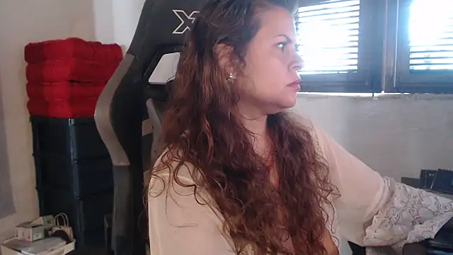 OliviaRojas online show from June 25, 2026, 10:42 am