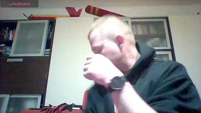 Matttthees online show from November 19, 2025, 4:34 am