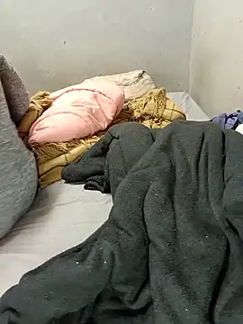 Snapshot of BeejayLoverxx chatting on September 15, 2025, 6:52 pm BeejayLoverxx online show from September 15, 2025, 6:52 pm