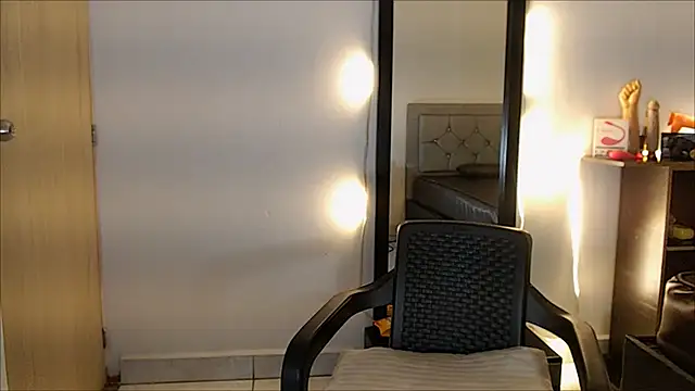 Snapshot of sofiaxdollxxx chatting on October 1, 2025, 5:28 pm sofiaxdollxxx online show from October 1, 2025, 5:28 pm
