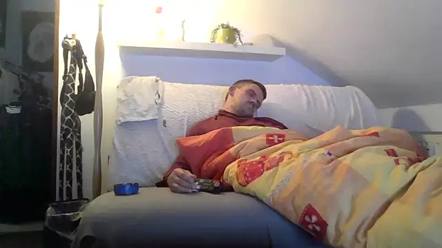 Snapshot of Cambitchboy chatting on November 8, 2025, 5:22 am Cambitchboy online show from November 8, 2025, 5:22 am