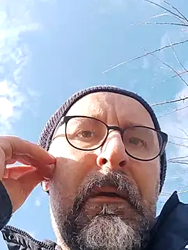 BuckWessle online show from February 20, 2025, 1:19 pm