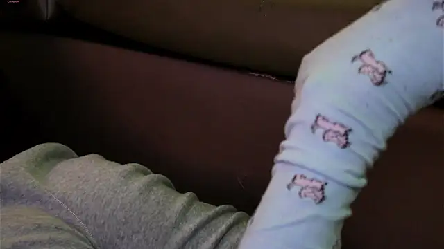 Valeriestyle online show from April 4, 2026, 4:19 am