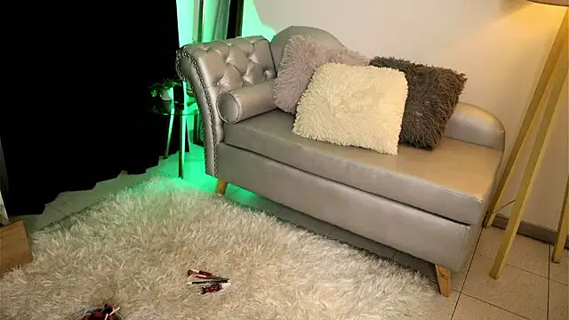 Valeriestyle online show from September 19, 2025, 4:05 am