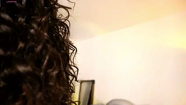 Valeriestyle online show from September 12, 2025, 4:01 am