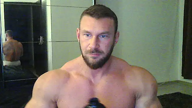Snapshot of muscularkevin chatting on October 20, 2025, 3:41 am muscularkevin online show from October 20, 2025, 3:41 am