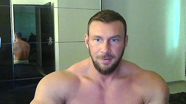 Snapshot of muscularkevin chatting on October 22, 2025, 1:21 pm muscularkevin online show from October 22, 2025, 1:21 pm
