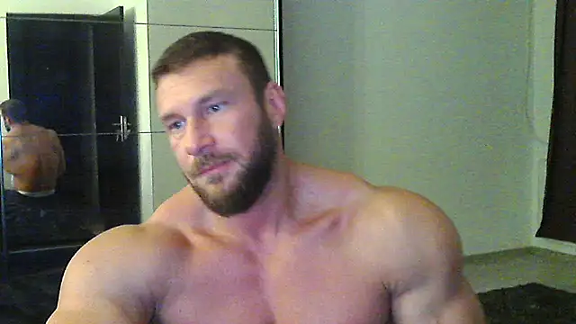 Snapshot of muscularkevin chatting on October 28, 2025, 4:35 am muscularkevin online show from October 28, 2025, 4:35 am