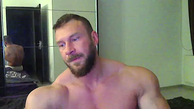 muscularkevin online show from April 14, 2026, 3:22 am