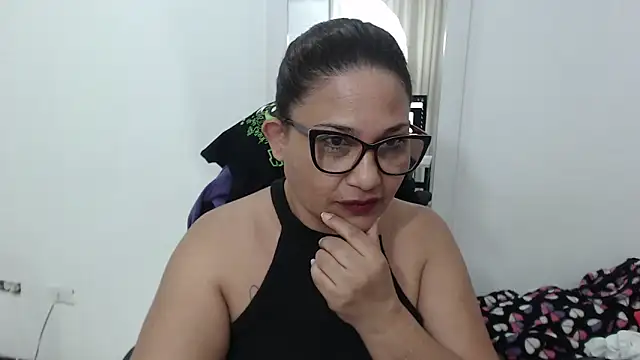 Katha Marck online show from October 12, 2025, 6:48 am