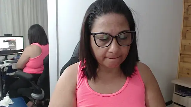 Snapshot of Katha_Marck chatting on February 8, 2026, 10:02 am Katha Marck online show from February 8, 2026, 10:02 am