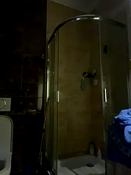 Snapshot of Amazoniiaa chatting on October 13, 2025, 9:11 am Amazoniiaa online show from October 13, 2025, 9:11 am