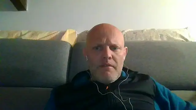 davigochi77bcn online show from February 5, 2026, 7:43 pm