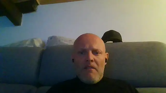 davigochi77bcn online show from December 4, 2025, 8:08 pm