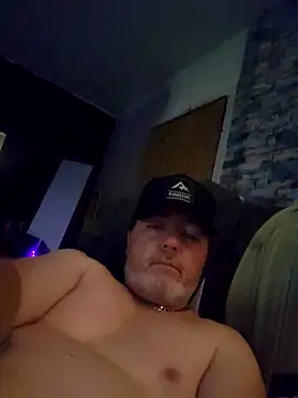 Snapshot of Hotredheadandtoungelasher chatting on October 29, 2025, 12:15 pm Hotredheadandtoungelasher online show from October 29, 2025, 12:15 pm