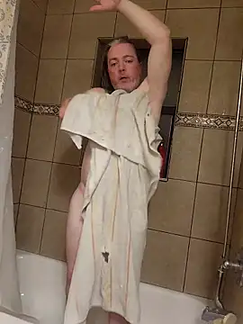 Snapshot of Hotredheadandtoungelasher chatting on October 4, 2025, 3:19 am Hotredheadandtoungelasher online show from October 4, 2025, 3:19 am