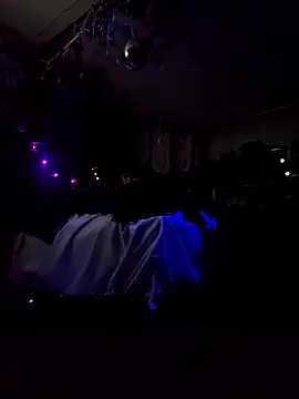 Hotredheadandtoungelasher online show from November 16, 2025, 11:26 am