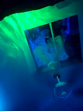 Hotredheadandtoungelasher online show from March 23, 2026, 11:54 am