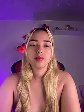Snapshot of Irisweet_ chatting on February 21, 2025, 11:44 am Irisweet online show from February 21, 2025, 11:44 am