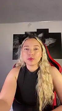 Irisweet  online show from December 14, 2025, 3:28 pm