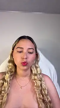 Irisweet  online show from March 13, 2026, 10:31 am