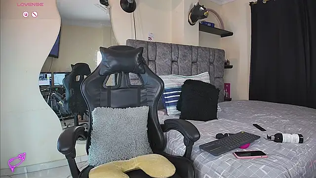 Snapshot of danielasexya1 chatting on January 19, 2026, 3:21 am danielasexya1 online show from January 19, 2026, 3:21 am