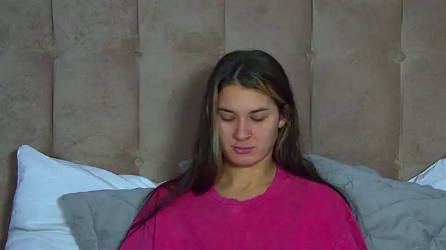 RachelSimpson online show from November 7, 2025, 6:23 pm