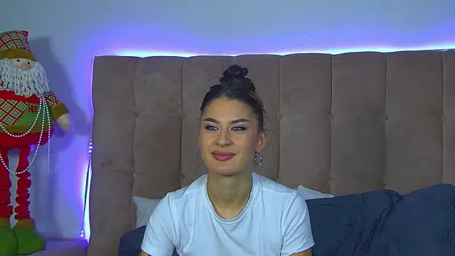 RachelSimpson online show from December 2, 2025, 6:31 pm