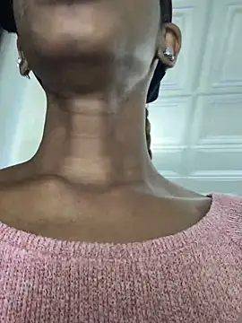 Jasmine FullsShine online show from December 16, 2025, 8:02 pm