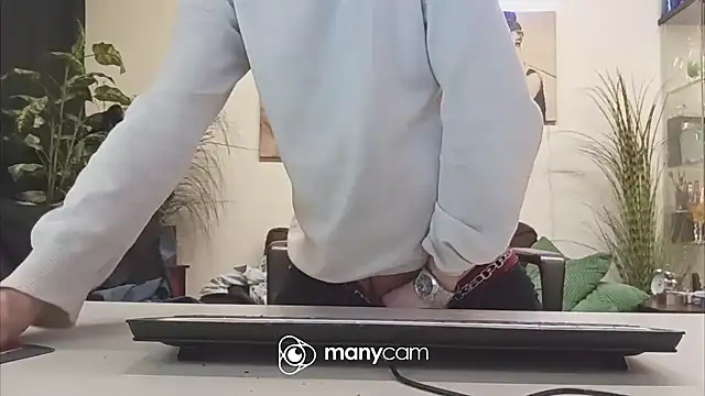 Snapshot of der_dino30 chatting on March 2, 2025, 12:53 am der dino30 online show from March 2, 2025, 12:53 am