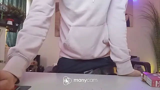 Snapshot of der_dino30 chatting on February 21, 2026, 9:33 am der dino30 online show from February 21, 2026, 9:33 am