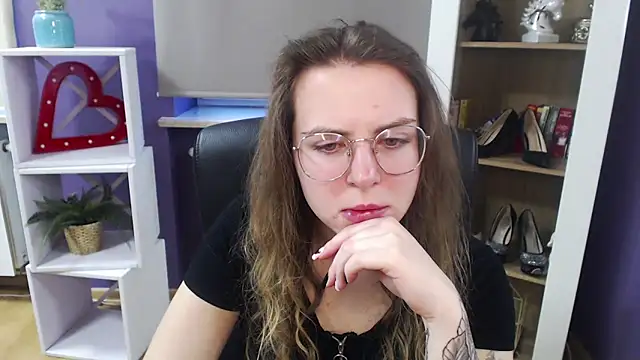 Snapshot of Zoey_Erotic chatting on March 20, 2025, 5:35 am Zoey Erotic online show from March 20, 2025, 5:35 am