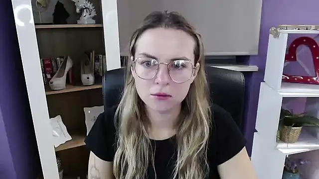 Snapshot of Zoey_Erotic chatting on October 21, 2025, 4:34 am Zoey Erotic online show from October 21, 2025, 4:34 am